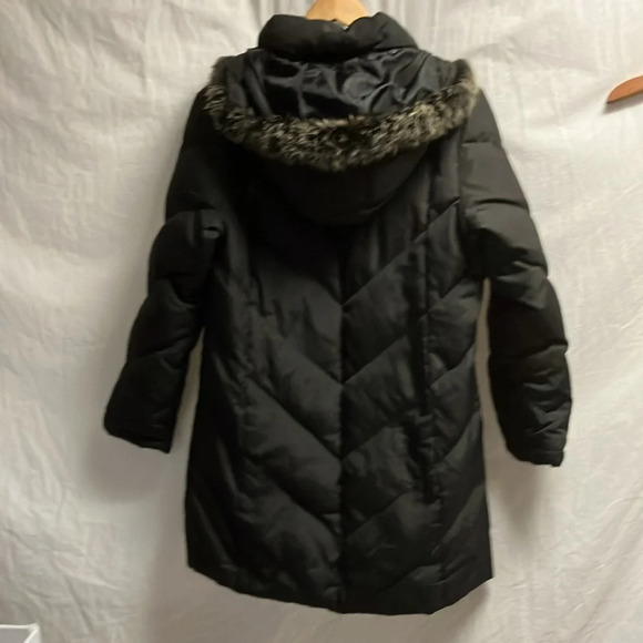 Women's Black Quilted Jacket with Fur Trim - Picture 8 of 12